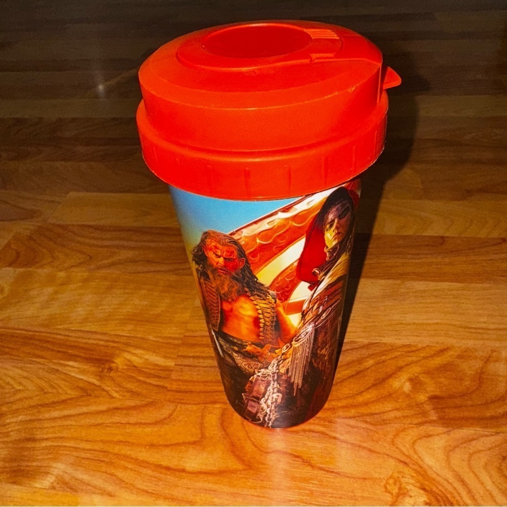 REGAL COLLECTORS CUP Mad Max SAGA Furiosa 2024 With Original Lid And Straw Nice - Picture 4 of 16